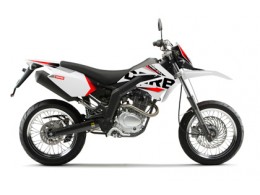 SendaBaja125_Sm_08Rd_Wht_1