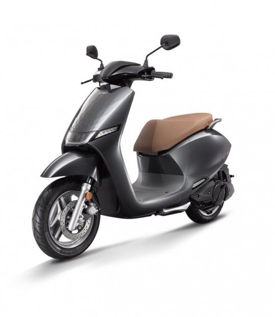 i-one_EV_grey_1500x1000