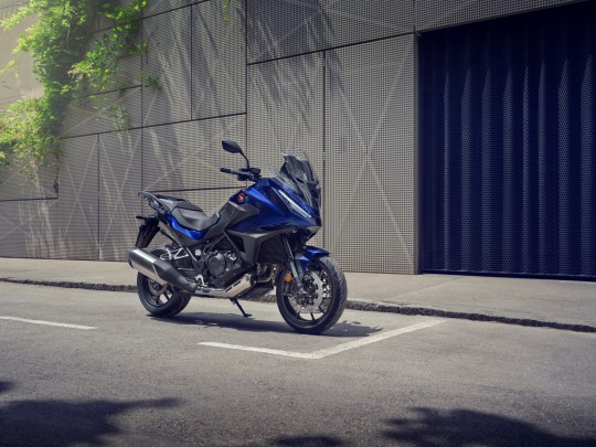 490003_25YM_Honda_NT1100