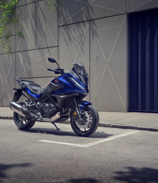 490003_25YM_Honda_NT1100