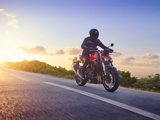 497855_25YM_Honda_CB1000_Hornet_press_kit