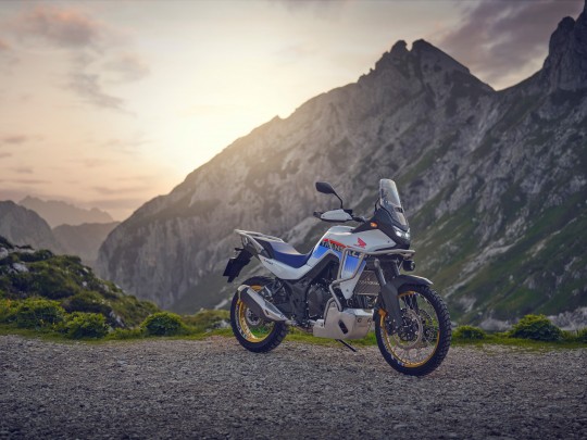 504976_25YM_Honda_XL750_Transalp