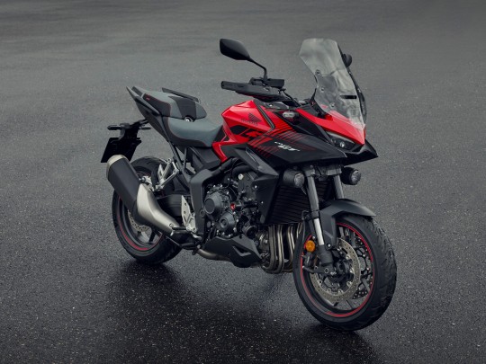 555770_26YM_Honda_CB1000GT