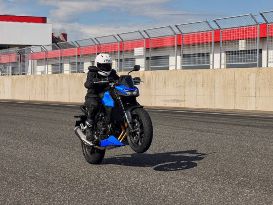 cb750blå(1)