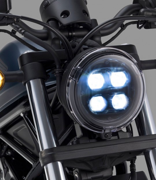cms-1367-36086-67013308e194f7e8c34d2e09db908478-20ym_cmx500_rebel_headlight_high